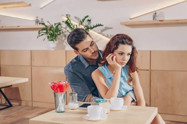 Couple on romantic date — Stock Photo