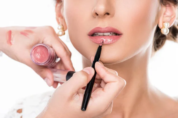 Makeup artist applying makeup — Stock Photo