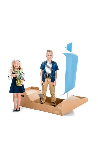 Kids with toy ship — Stock Photo