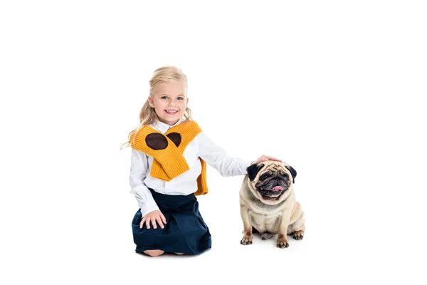 Niño feliz con perro - foto de stock