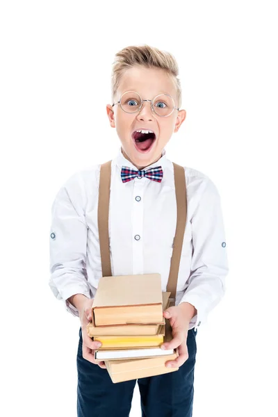 Junge hält Bücher in der Hand — Stockfoto