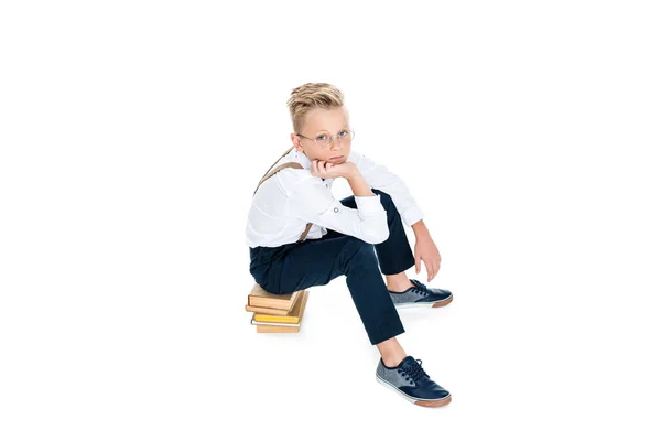 Мальчик с книгами — стоковое фото