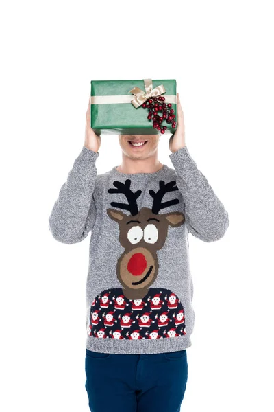 Homme avec cadeau de Noël — Photo de stock