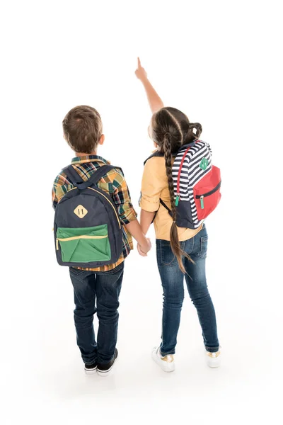 Школьники с рюкзаками — стоковое фото