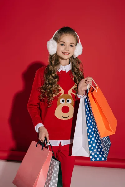 Menina elegante com sacos de compras — Fotografia de Stock