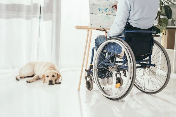 Disabled man painting — Stock Photo