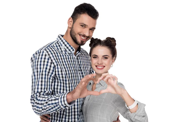 Couple montrant le cœur avec les doigts isolés sur blanc, concept de la Saint-Valentin — Photo de stock