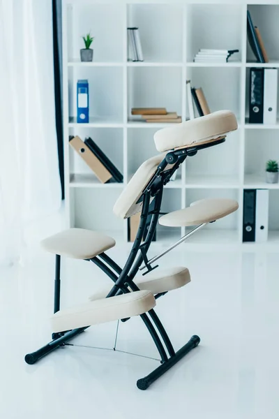 Chaise de massage — Photo de stock