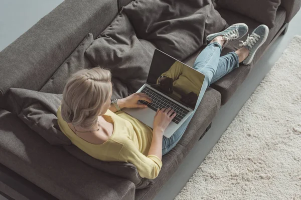 Working laptop — Stock Photo