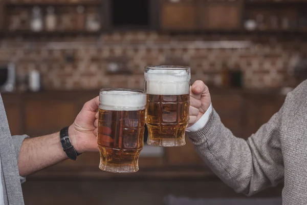 Bier klingelt — Stockfoto