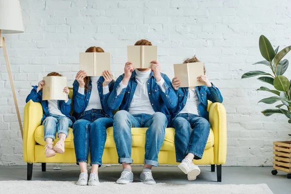 Familia - foto de stock