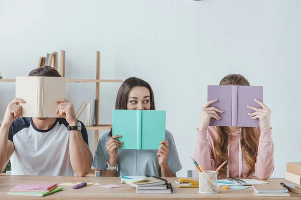 Lectura - foto de stock