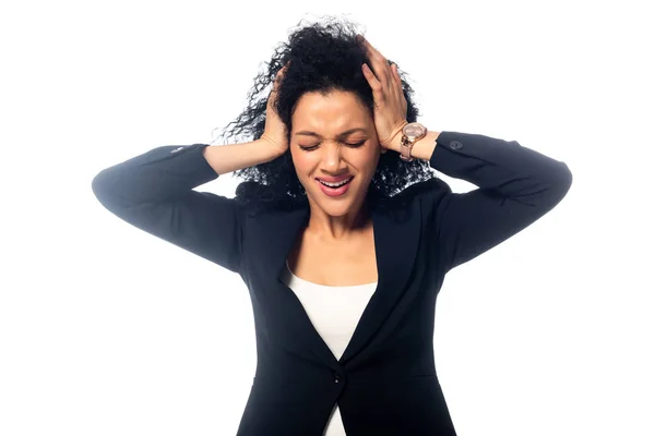 Vue de face de la femme afro-américaine souffrant de migraine isolée sur blanc — Photo de stock