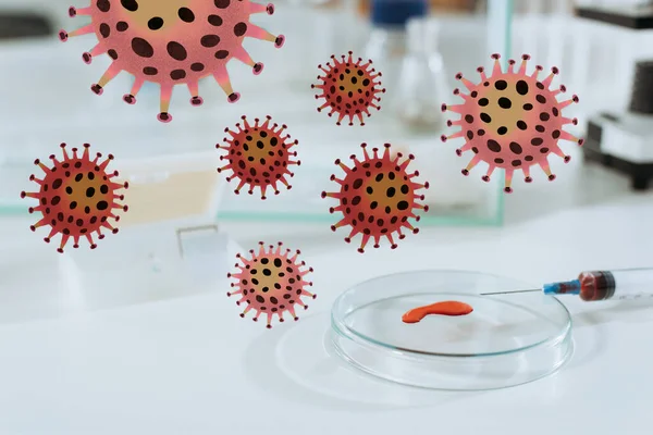 Selective focus of syringe and petri dish with blood sample near white mouse in glass box, bacteria illustration — Stock Photo