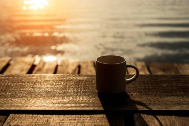 kahve kupa sabah zamanında