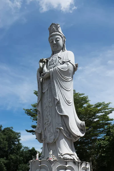 Chinese god standbeeld. — Stockfoto