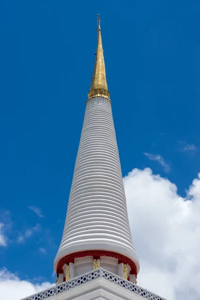 Pagode branco no templo — Fotografia de Stock