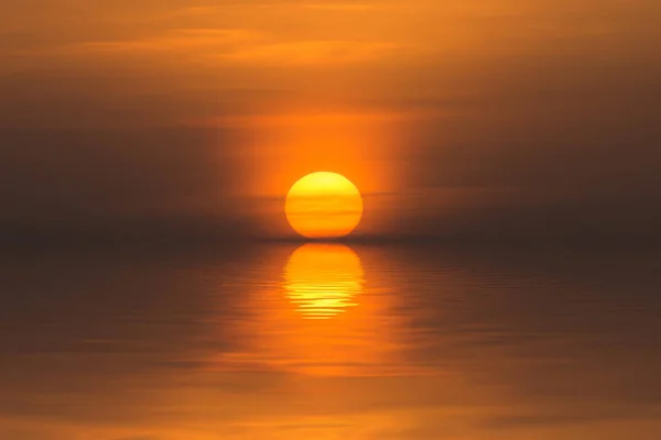 Sunset on the lake. — Stock Photo, Image
