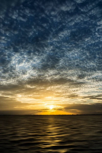 Sunset in the monsoon season — Stock Photo, Image