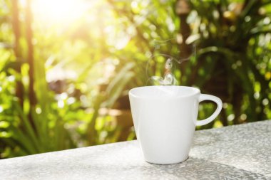 beyaz kahve fincanı