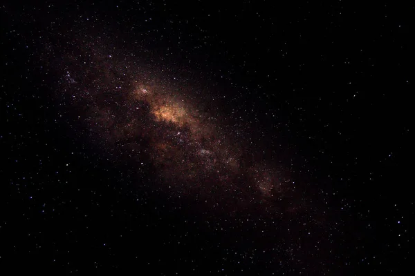 Mléčná dráha a hvězdy v temné noci — Stock fotografie