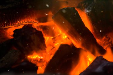 Kömür yakma yakın çekim.