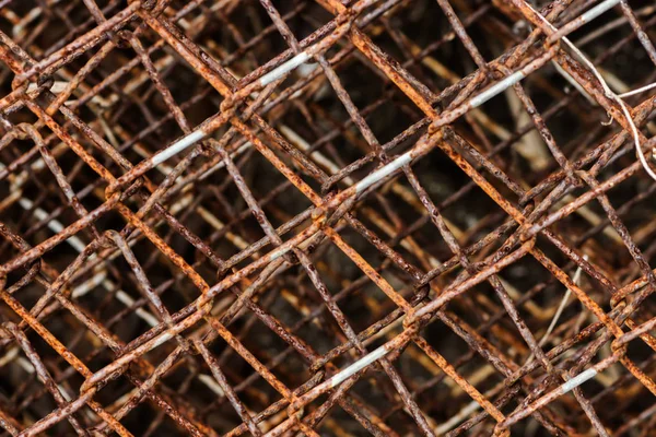 Old wire fence full of rust. — Stock Photo, Image