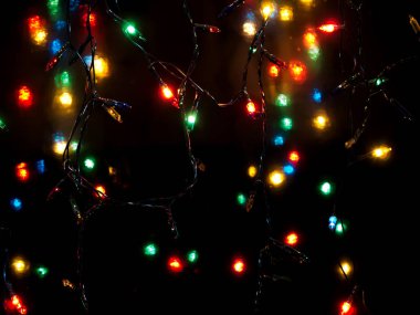 Siyah bir arka plan ile hafif bokeh.