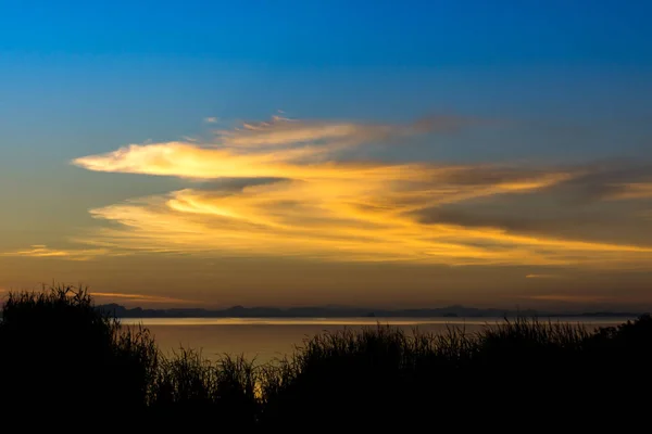 Orange Wolkenfarbe — Stockfoto