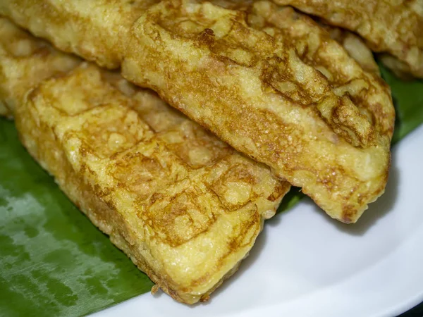 Fresh homemade thai crepes on plate. — Stock Photo, Image