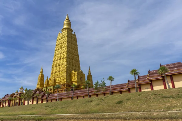 Golden Pagoda Wat Bang Thong Wat Mahatat Wachiramongkol Famous Temple — Stock Photo, Image