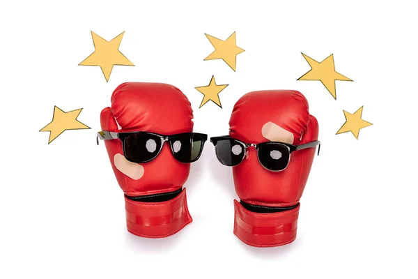 Boxhandschuhe mit Sonnenbrille — Stockfoto