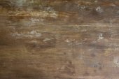 pohled shora na staré omšelé dřevěné stolní pozadí