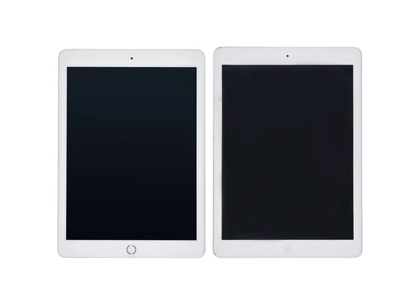 Tabletas digitales con pantallas en blanco — Foto de Stock