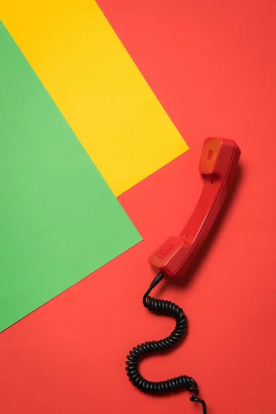 Telefone vermelho auscultador — Fotografia de Stock