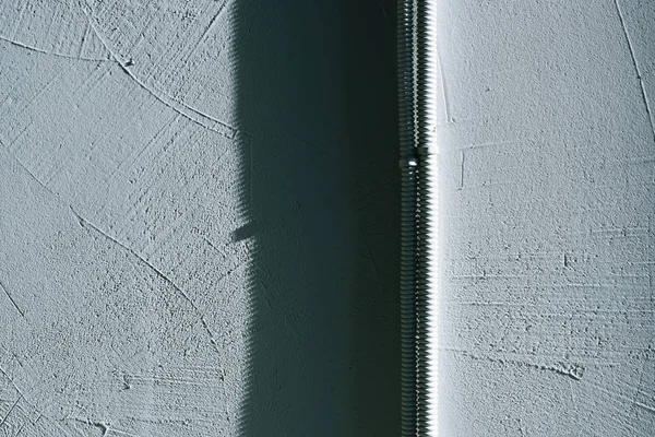 Betonová zeď s dráty — Stock fotografie
