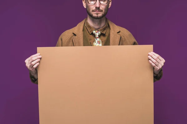 Stylish Man Vintage Styled Clothes Holding Empty Paper Isolated Purple — Stock Photo, Image