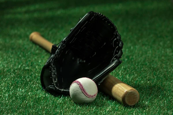 Baseball bat, glove and ball — Stock Photo