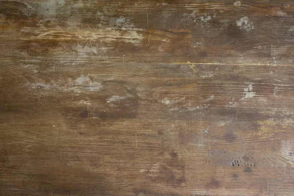 Вид на старый потрепанный деревянный стол — стоковое фото