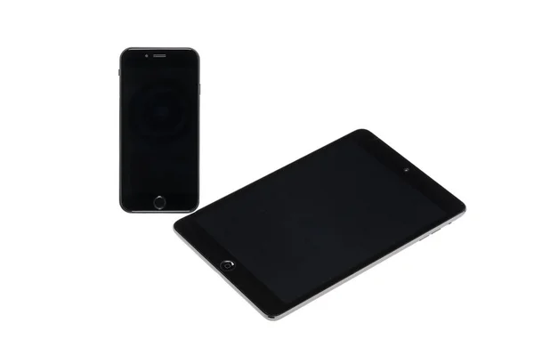 Smartphone e tablet digital — Fotografia de Stock