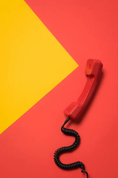 Telefone vermelho auscultador — Fotografia de Stock