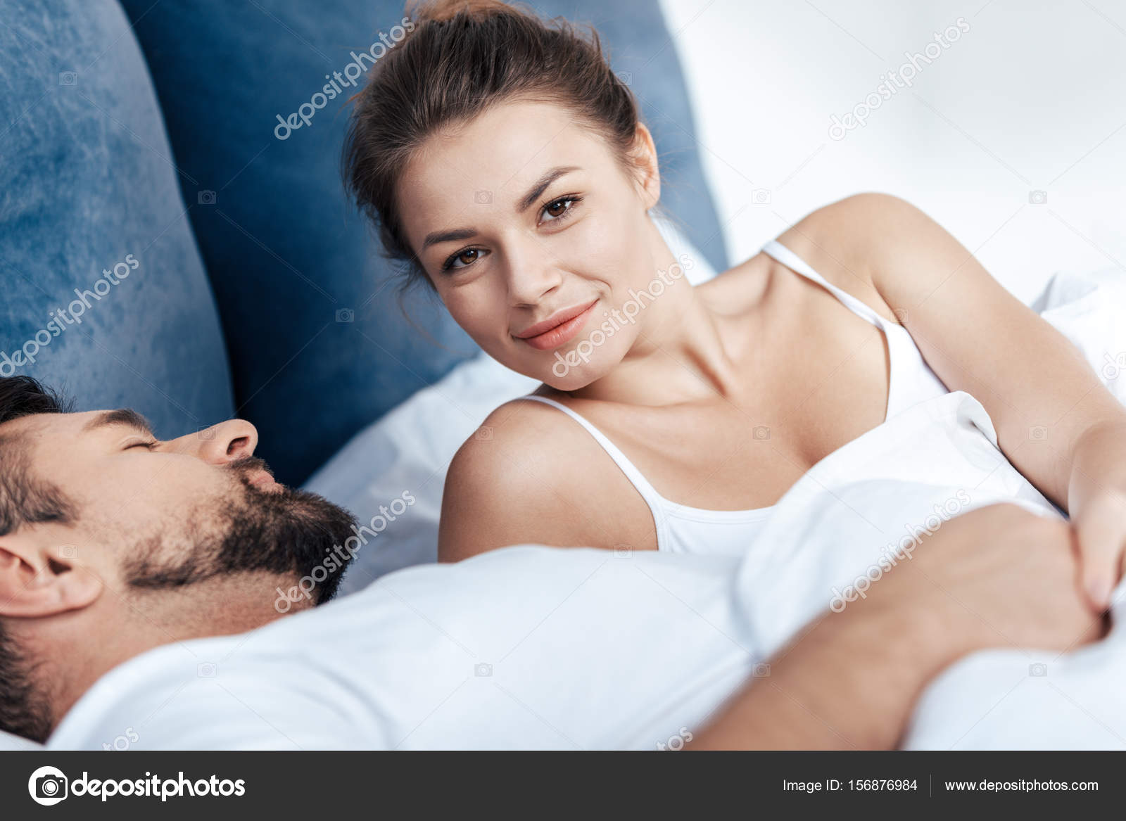 Coppia di innamorati a letto — foto stock © allaserebrina #156876984 Immagini innamorati a letto