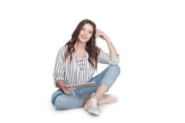 dijital tablet kullanan kadın