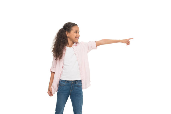 маленькая девочка, уводящая в сторону
 