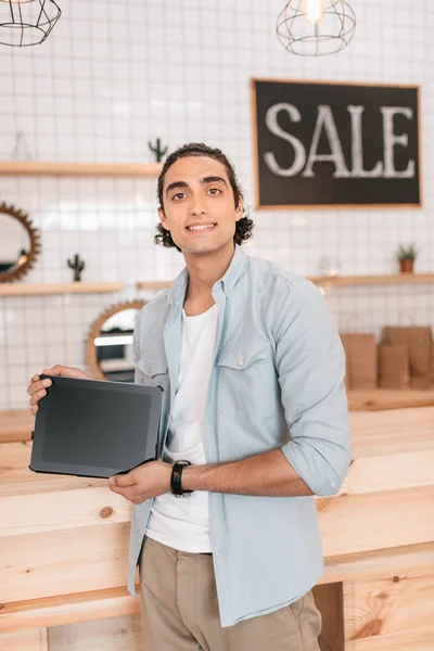 Boutique owner with digital tablet — Stock Photo, Image