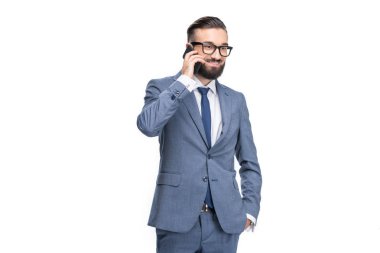 Akıllı telefon kullanan iş adamı