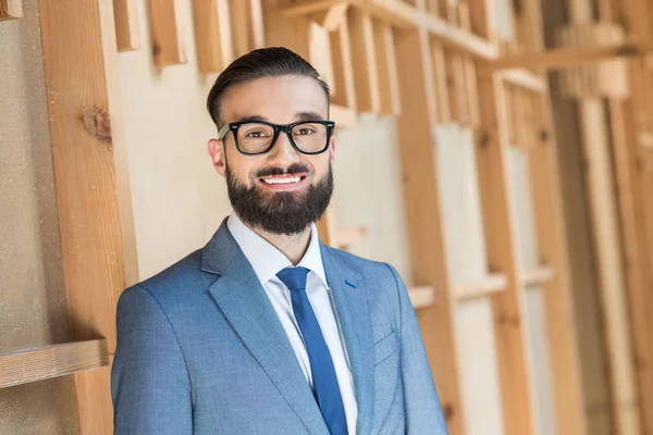 Handsome smiling businessman — Stock Photo, Image