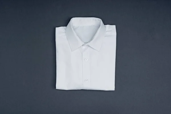 Witte katoenen shirt — Stockfoto