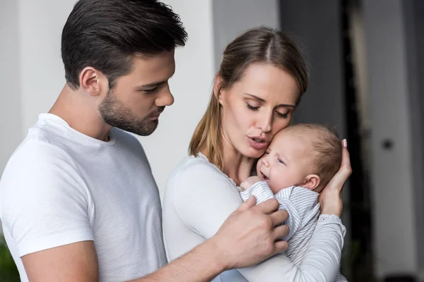 Pais com menino — Fotografia de Stock