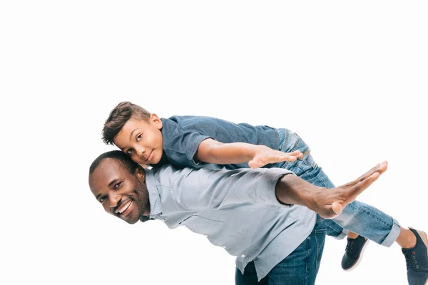 Szczęśliwy african american ojciec i syn — Zdjęcie stockowe